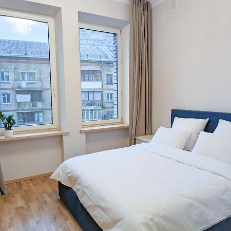 Kyiv Honchara Hotel ภายนอก รูปภาพ