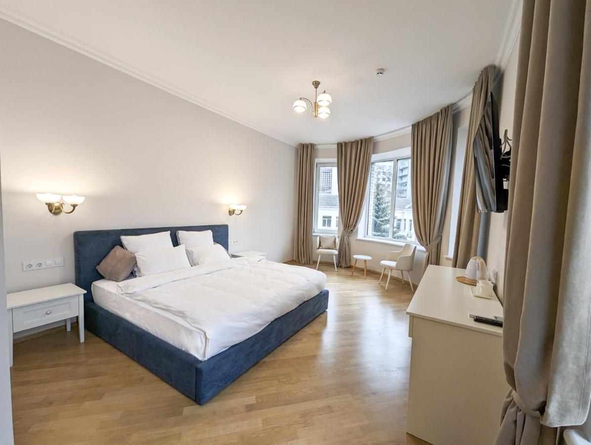 Kyiv Honchara Hotel ภายนอก รูปภาพ