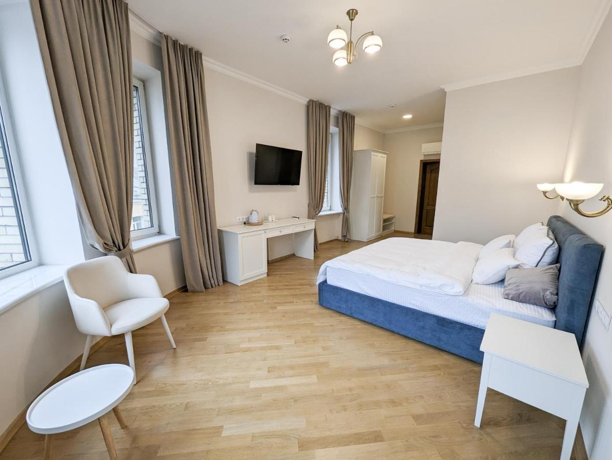 Kyiv Honchara Hotel ภายนอก รูปภาพ