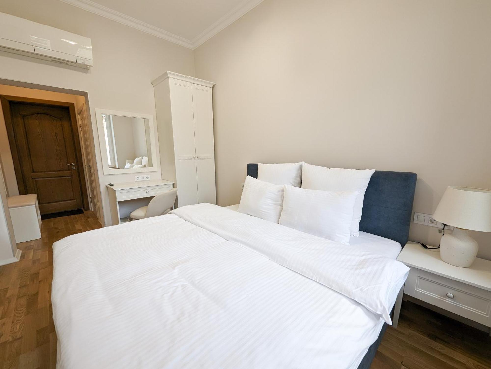 Kyiv Honchara Hotel ห้อง รูปภาพ