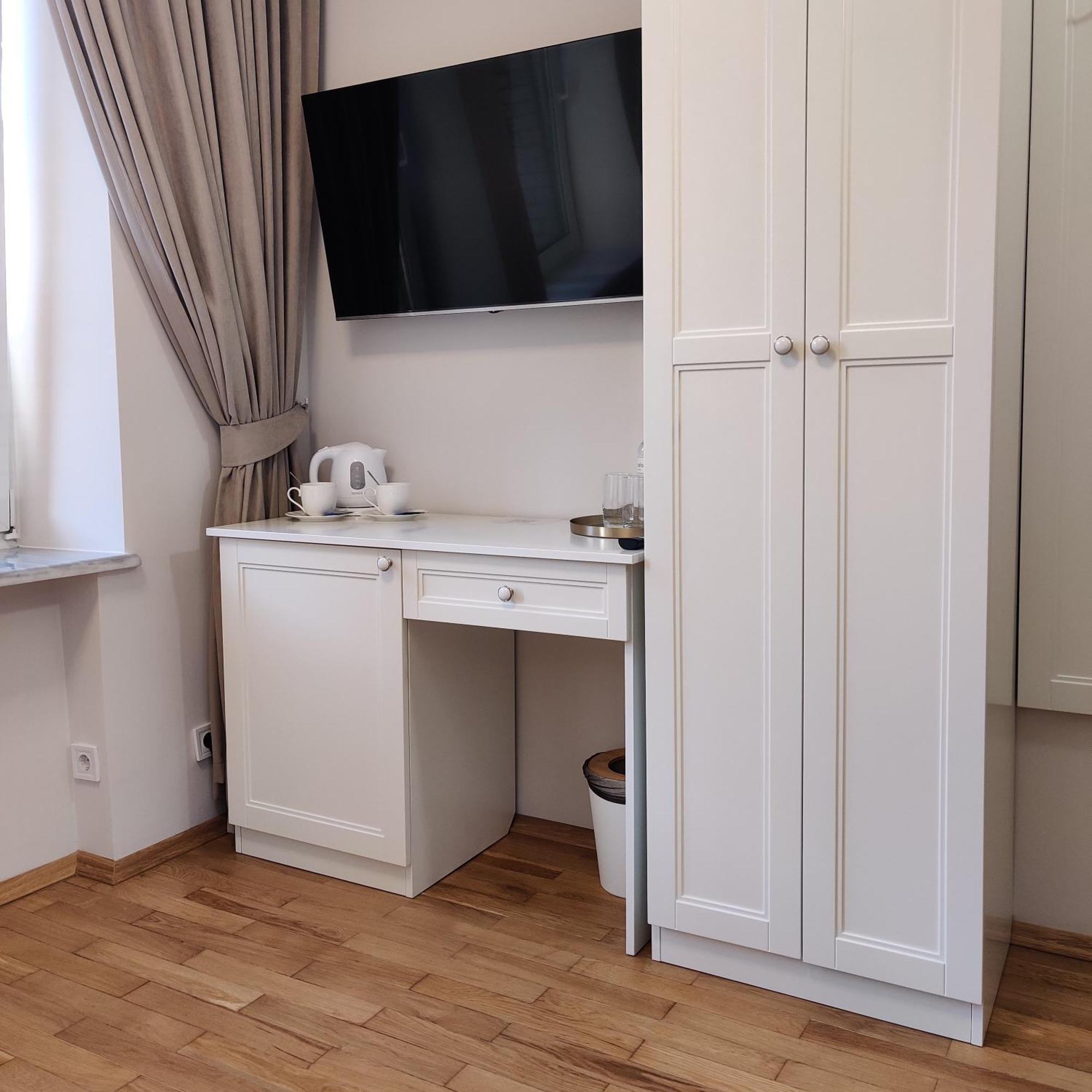 Kyiv Honchara Hotel ภายนอก รูปภาพ